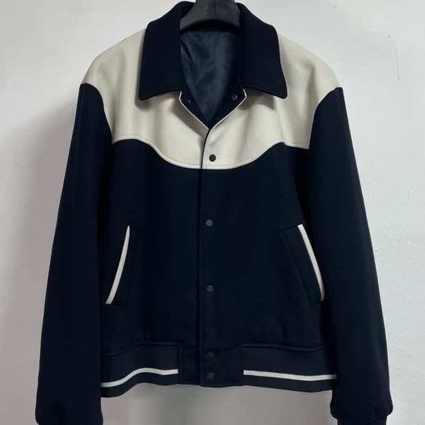 22ss 엘무드 웨이비 레더 바시티 자켓 (on.368)  