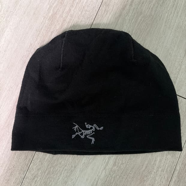 아크테릭스 로 라이트웨이트 울 토크 블랙 