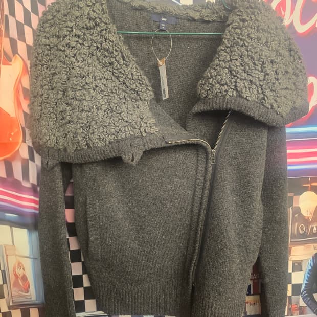 Gap의 여성용 회색 울 스웨드 재킷