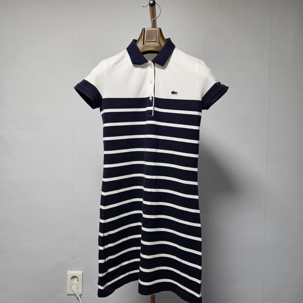 36 ) 라코스테 여성 스트라이프 카라 원피스