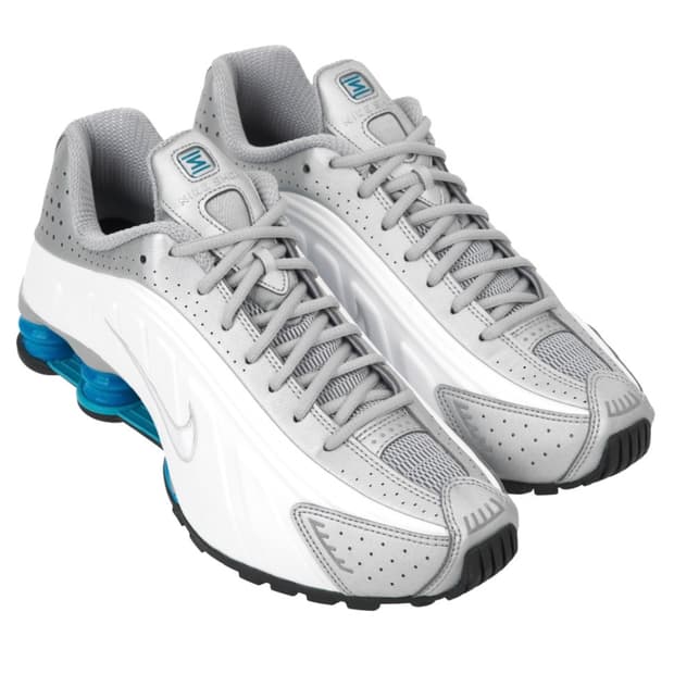 나이키 샥스 메탈릭 실버 240