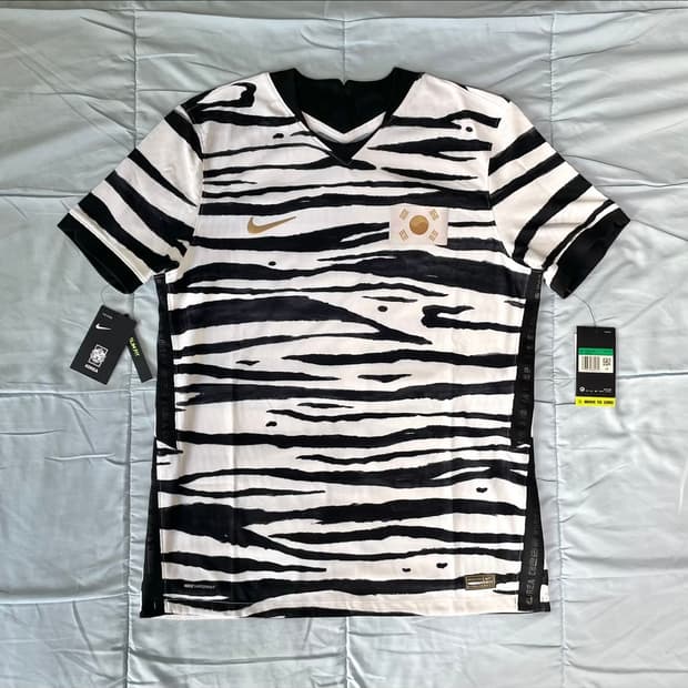 (국내 XL) 20-22 대한민국 어웨이 라이프스타일 어센틱 반팔 탭채새