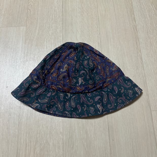 M 이스트로그 페이즐리 버킷햇