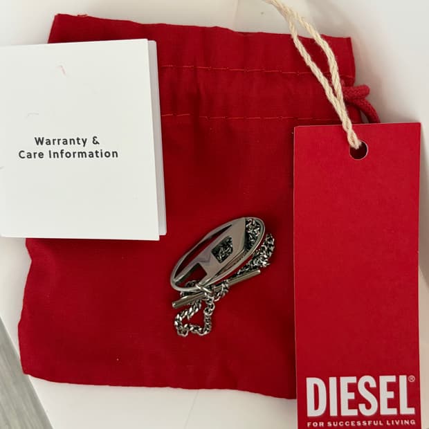 디젤 DX1535040 팔찌 판매합니다