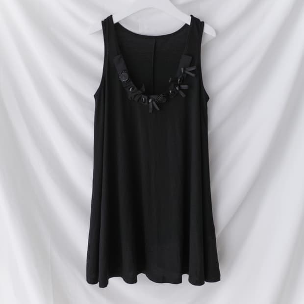 beads sleeveless one-piece 