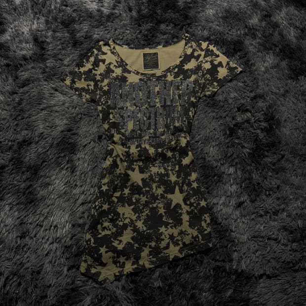 Sky Bomber 스타 패턴 글리터 프린팅 반팔 티셔츠