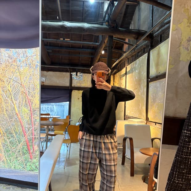 도톰 캐시미어 100 블랙 니트