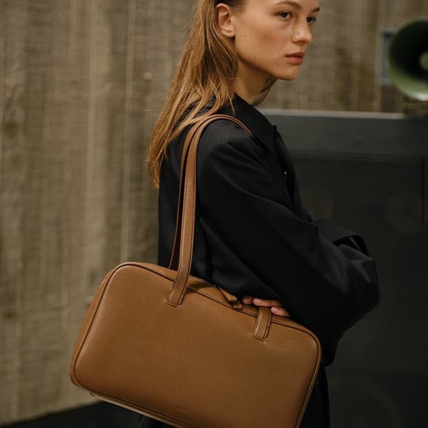 로서울 스퀘어 숄더백