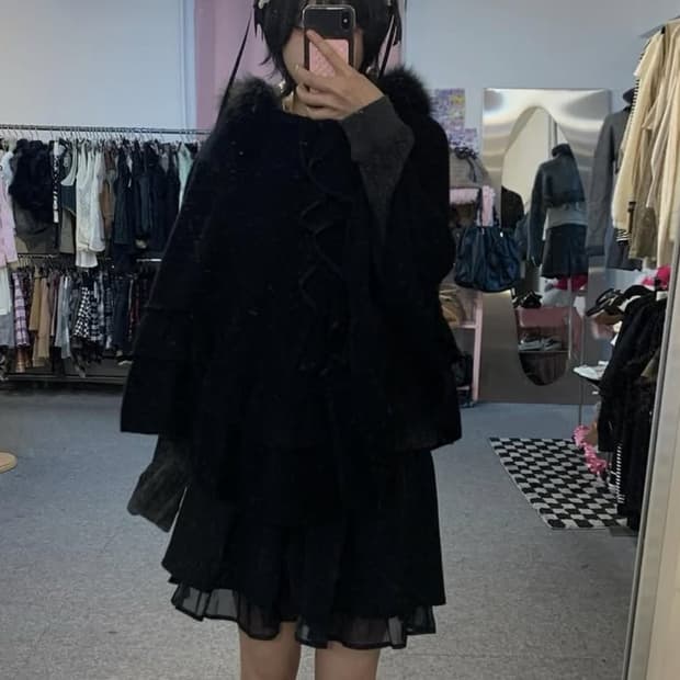 블랙 프릴 망토