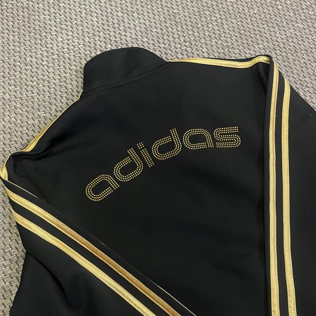 [검골]아디다스 블랙&골드 백로고 트랙탑