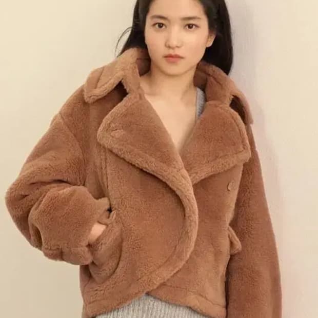 프론트로우 울 시어링 테디베어 코트