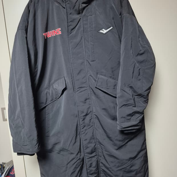 엘지트윈스 프로스펙스 롱패딩 95사이즈 팝니다 