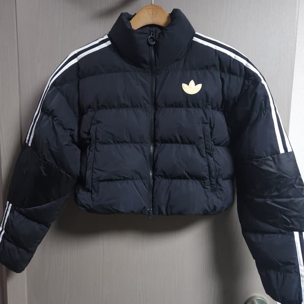 아디다스 크롭 푸퍼패딩, M