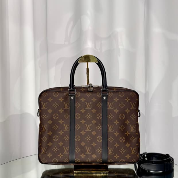 [정품] 루이비통 마카사르 포르트 도큐멍 보야주 PM