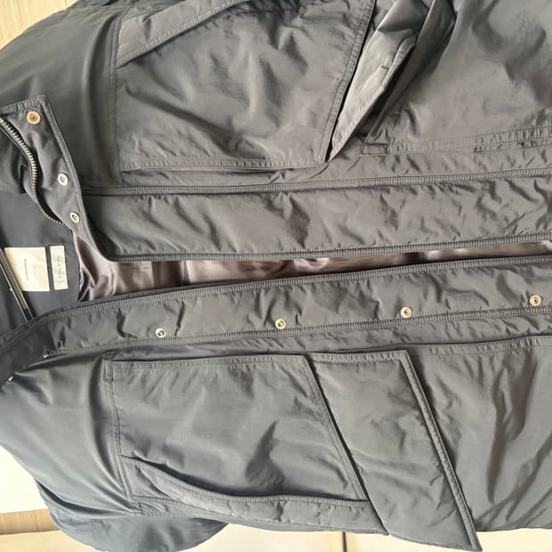 커스텀멜로우 블랙 구스다운 패딩