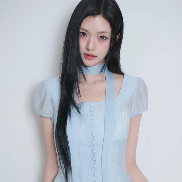 일리고 리본 타이 스퀘어넥 블라우스 블루 M