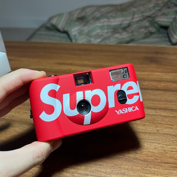 슈프림 필름 카메라
