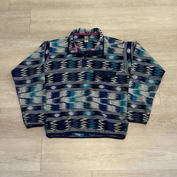 13FW 파타고니아 신칠라 스냅-T 플리스 네이비/블루 이카트 패턴