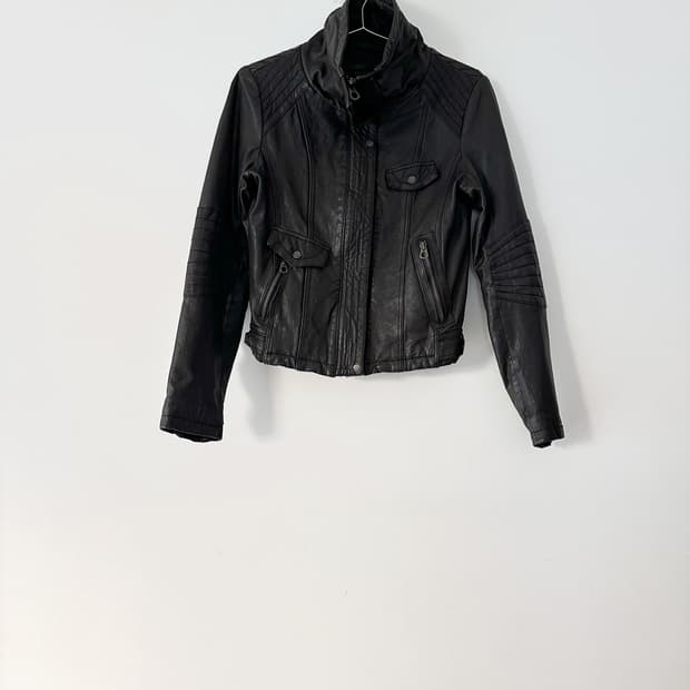 GUESS high neck short leather jacket
