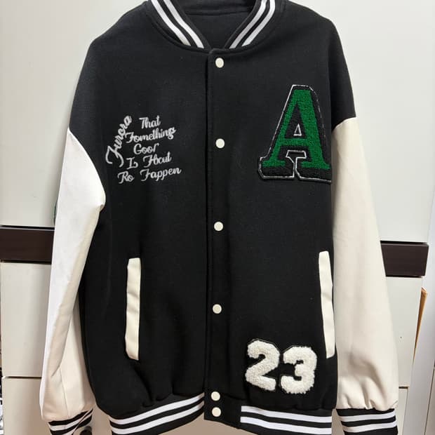 바시티자켓 100 L ~ xl 판매합니다