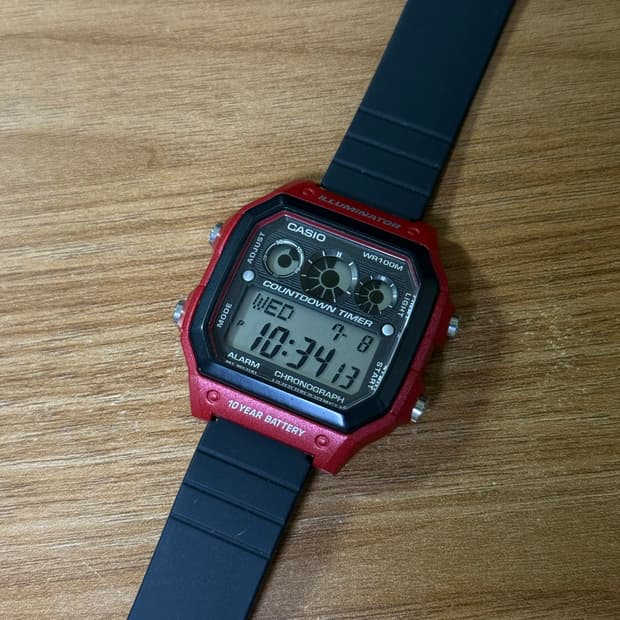 카시오 AE-1300WH 전자시계