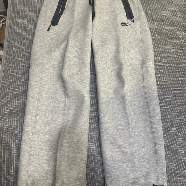나이키  테크 플리스 그레이 스트링 조거팬츠