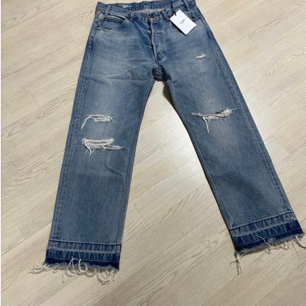 [32] 셀린느 웨슬리 데님 팬츠