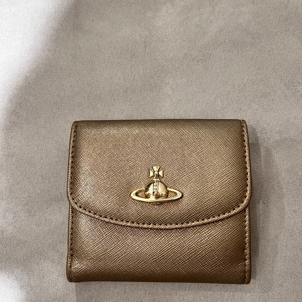 비비안웨스트우드 금장 반지갑 orb