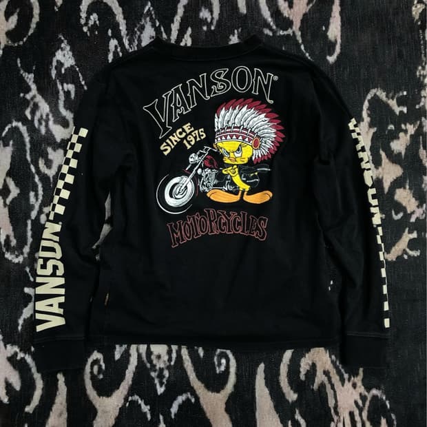 밴슨 X 루니튠즈 협업 트위티 바이크 롱슬리브