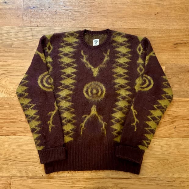 남이서팔 모헤어 니트