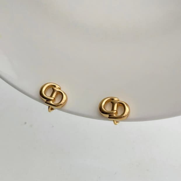 크리스찬 디올 귀걸이