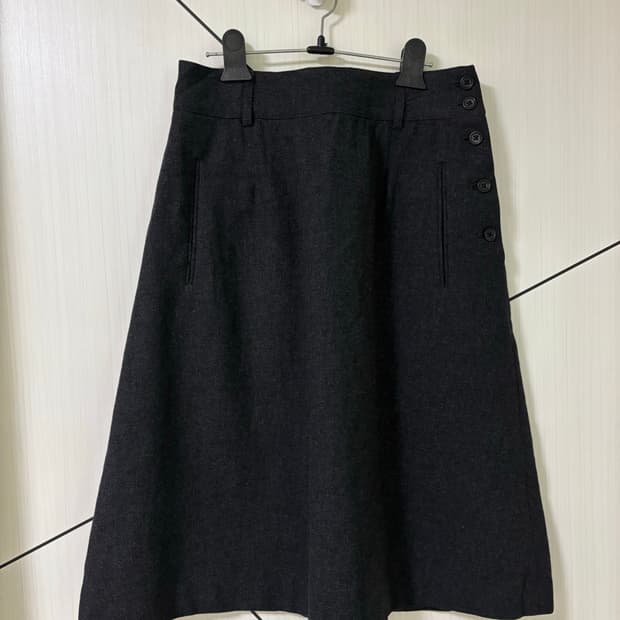 마가렛 호웰 울 미디 스커트