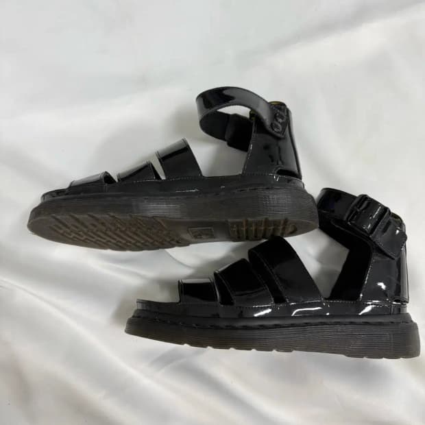 닥터마틴 클라리사 샌들