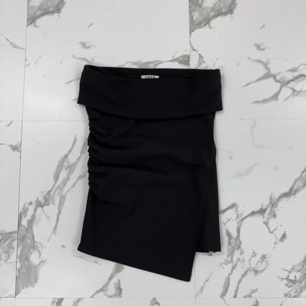 SATUR 세터 사이드 셔링 오프숄더 탑