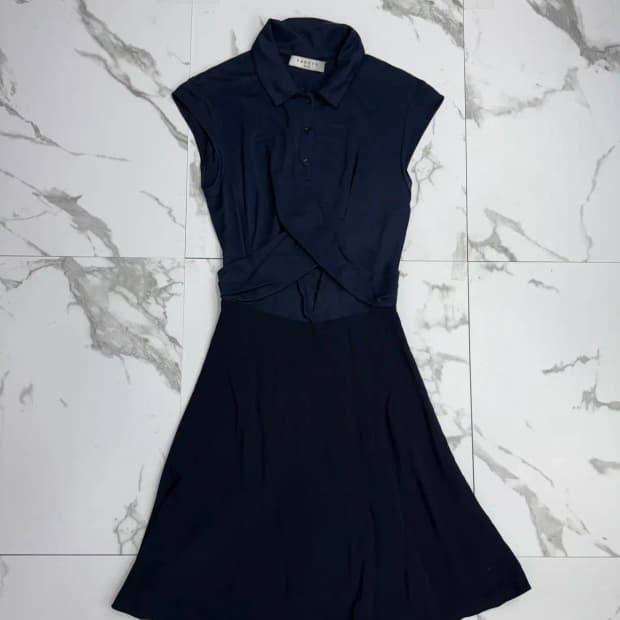 산드로 네이비 민소매 원피스