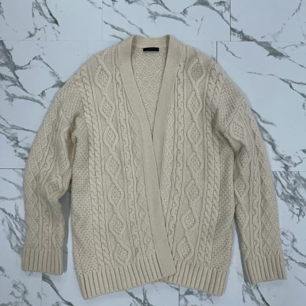 질스튜어트 케이블 오픈 가디건