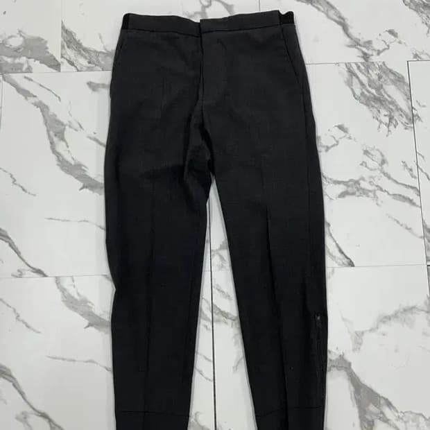 솔리드옴므 차콜 밑단 지퍼 슬랙스