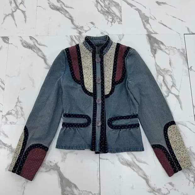 마크제이콥스 플라워 디테일 데님 자켓