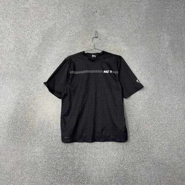 나이키 드라이핏 프린팅 로고 운동 남성 기능성 반팔티 L