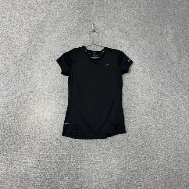 나이키 드라이핏 로고 여성 운동 기능성 블랙 반팔 티 M