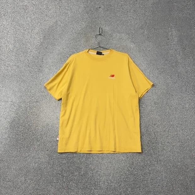 뉴발란스 옐로우 로고 오버핏 캐주얼 반팔 티 L