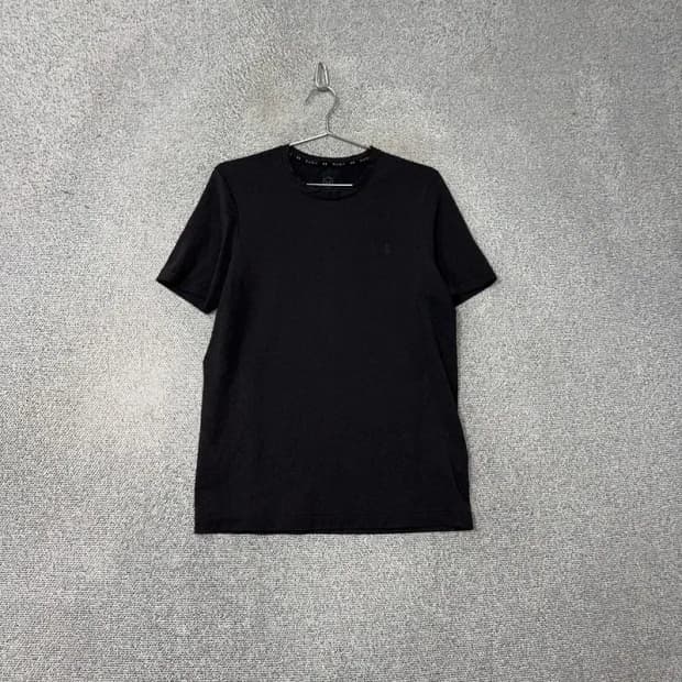 언더아머 블랙 남성 운동 기능성 반팔티 L