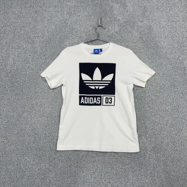 아디다스 프린팅 화이트 반팔 티 95