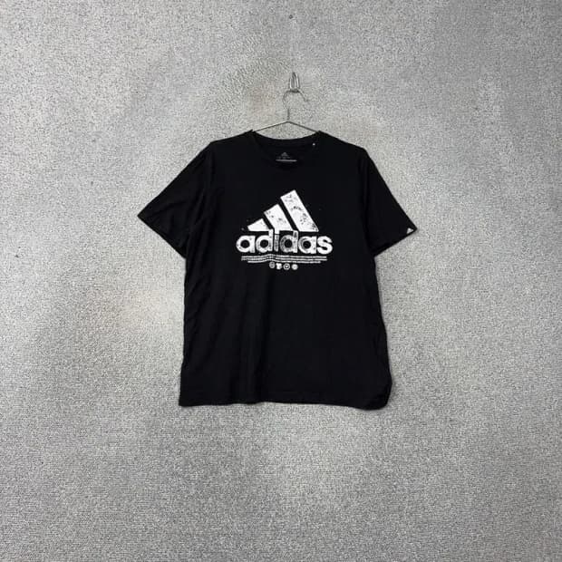 아디다스 빈티지 로고 프린팅 블랙 반팔 티 XL