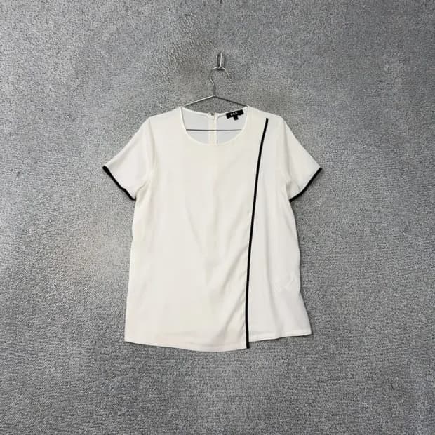 DKNY 크림 반팔 블라우스 S