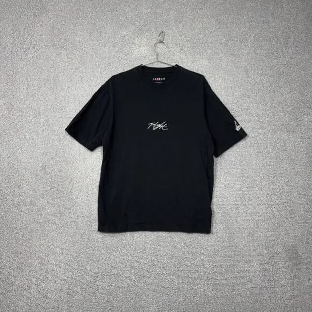 조던 블랙 자수 로고 반팔 티 L