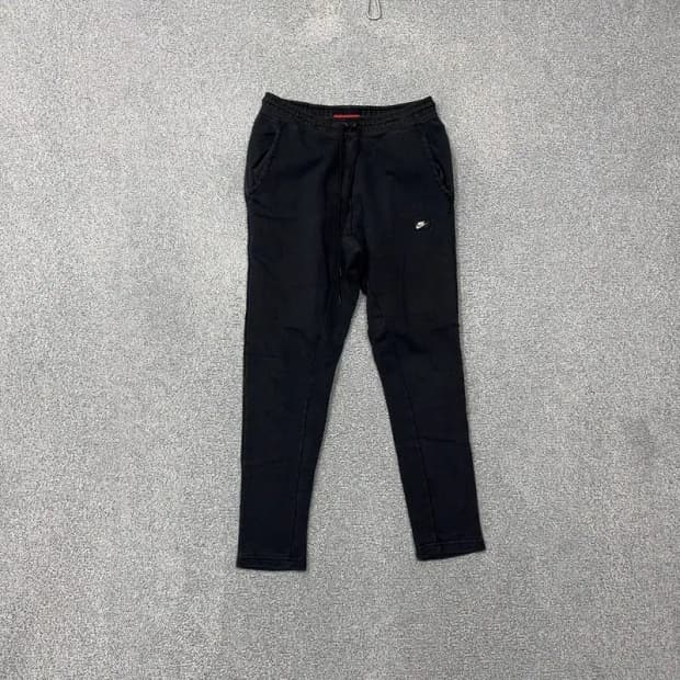 나이키 블랙 로고 트레니이 팬츠 L