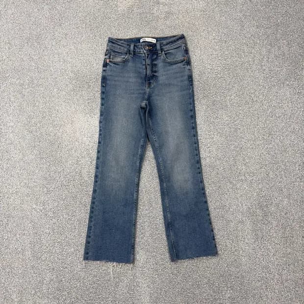 자라 와이드핏 워싱 부츠컷 데님팬츠 24