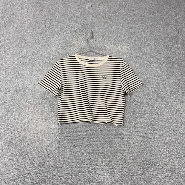 에잇세컨즈 스트라이프 크림 크롭 반팔 티 L