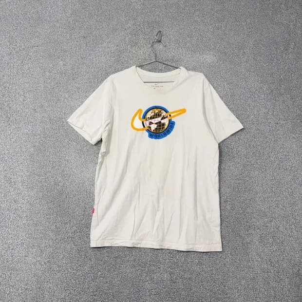 나이키 빈티지 지구 프린팅 화이트 반팔 티 L